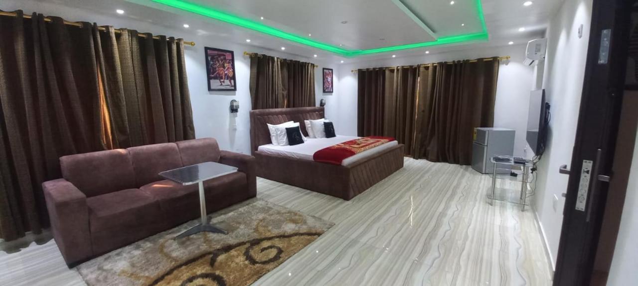 Nap Apartment Hotel Dansoman 外观 照片