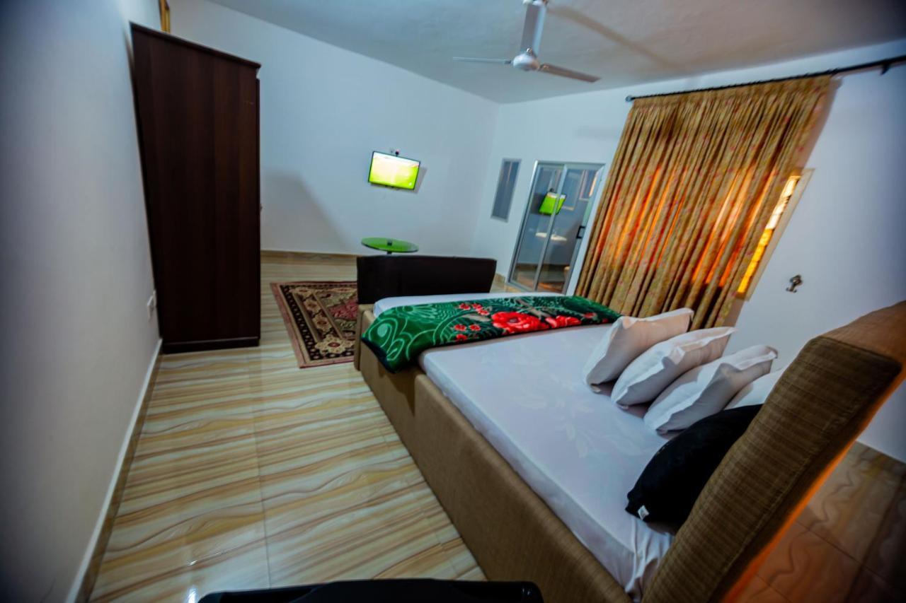 Nap Apartment Hotel Dansoman 外观 照片