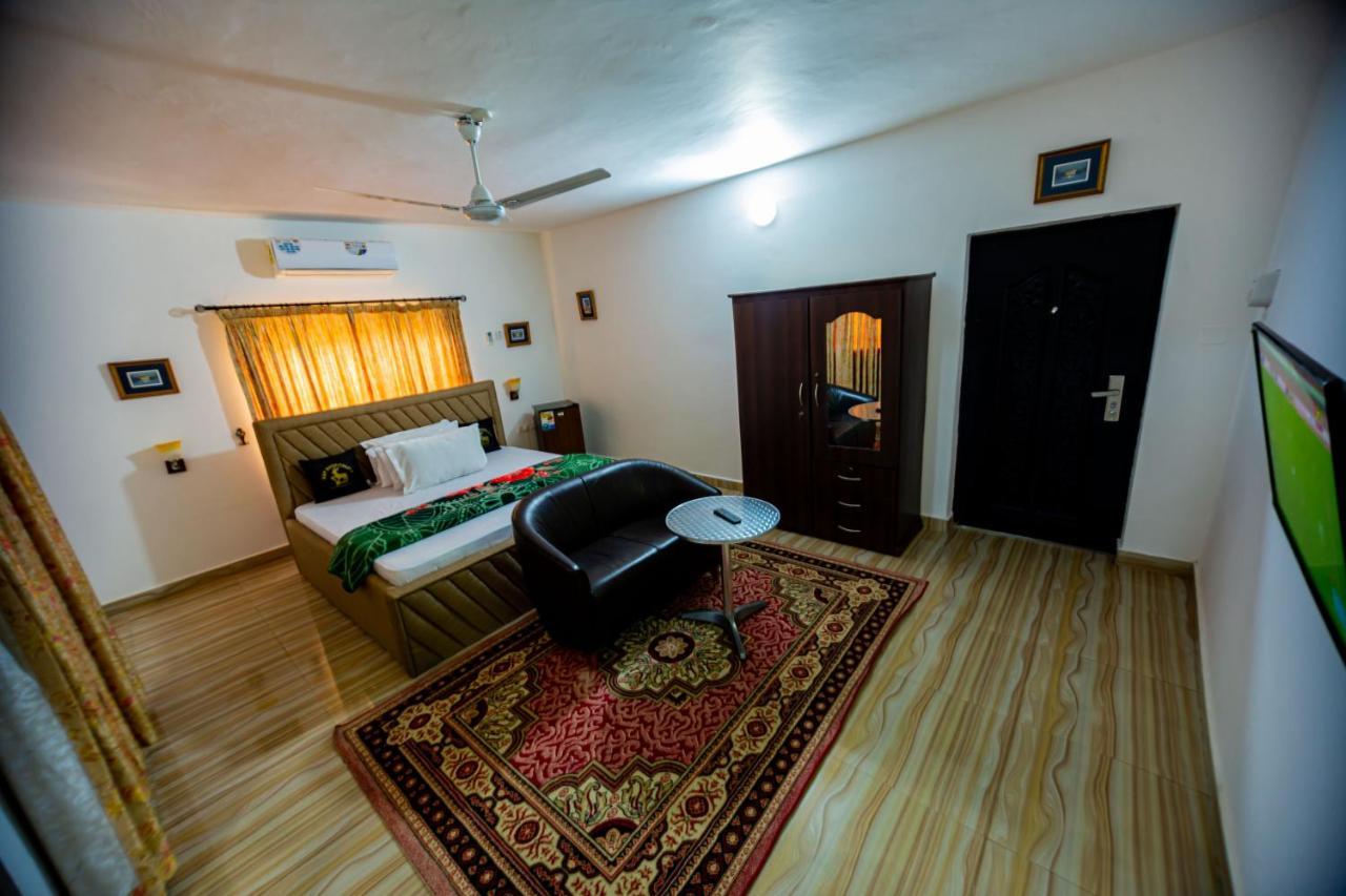 Nap Apartment Hotel Dansoman 外观 照片