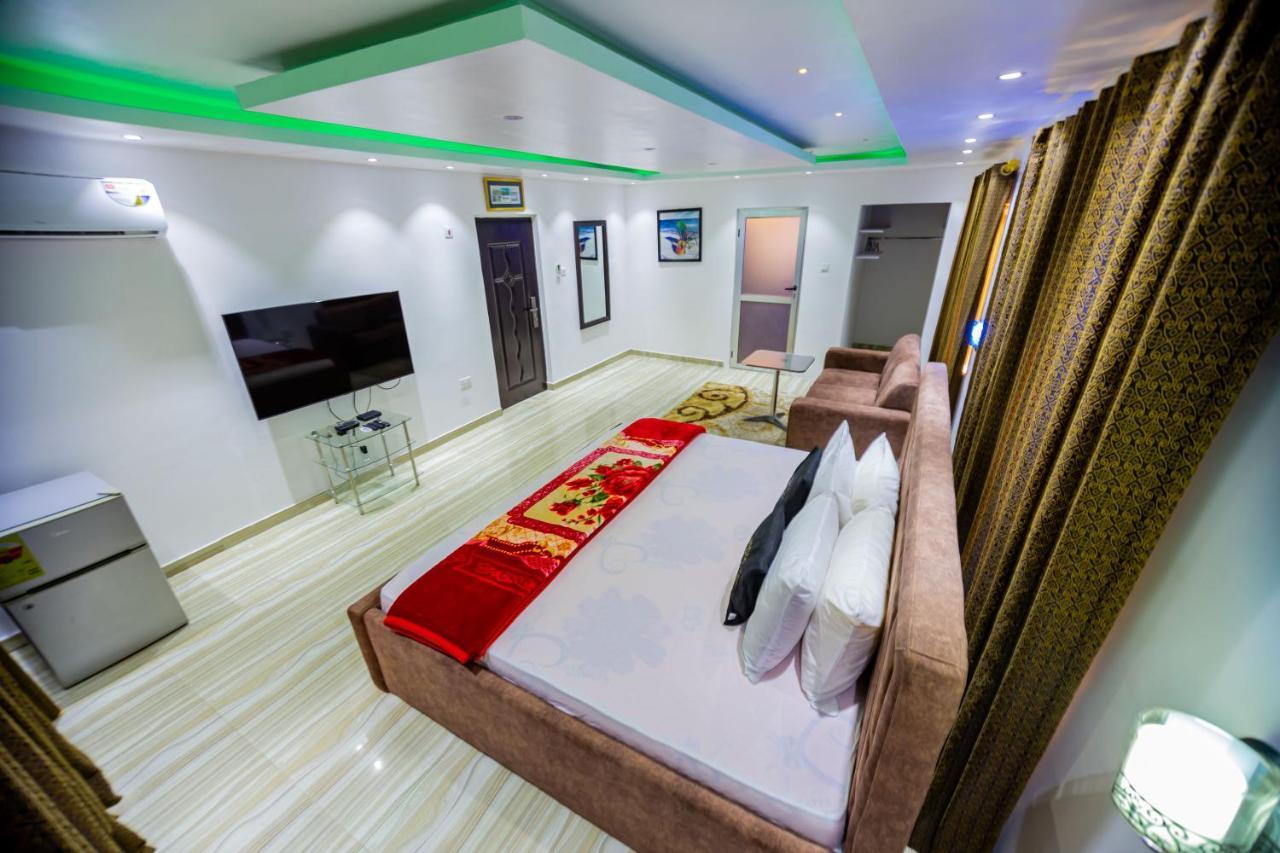 Nap Apartment Hotel Dansoman 外观 照片
