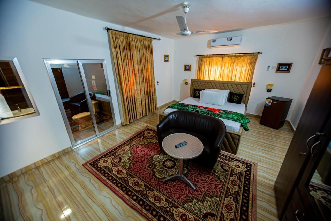Nap Apartment Hotel Dansoman 外观 照片